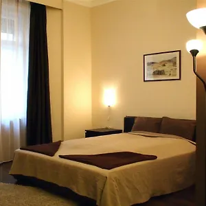  Guest house Budapest Suites